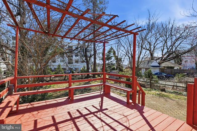 608 WASHINGTON LN, Jenkintown, PA 19046