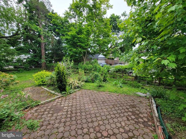 608 WASHINGTON LN, Jenkintown, PA 19046