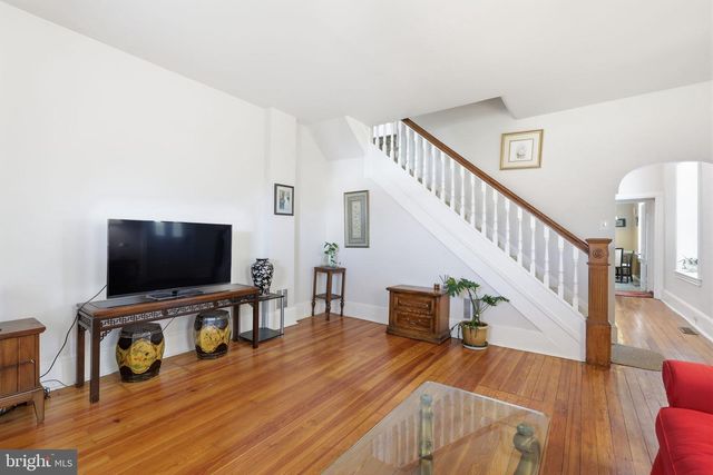 608 WASHINGTON LN, Jenkintown, PA 19046