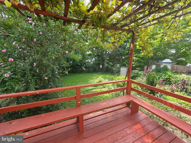 608 WASHINGTON LN, Jenkintown, PA 19046
