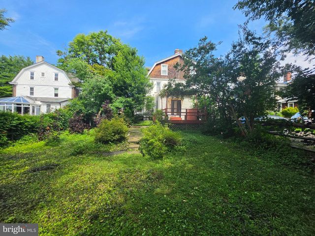 608 WASHINGTON LN, Jenkintown, PA 19046