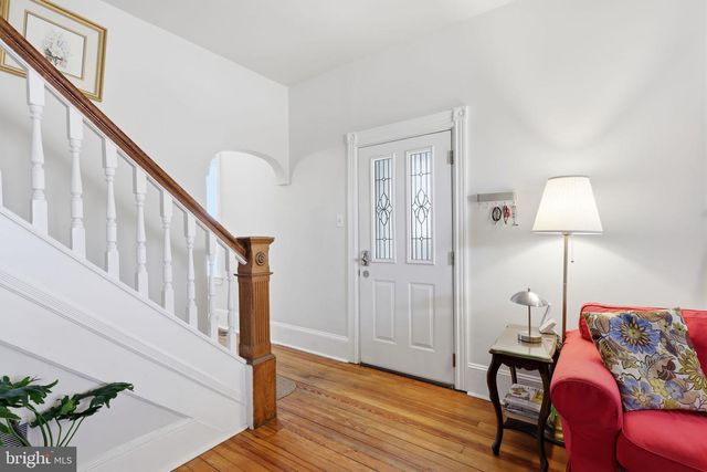 608 WASHINGTON LN, Jenkintown, PA 19046