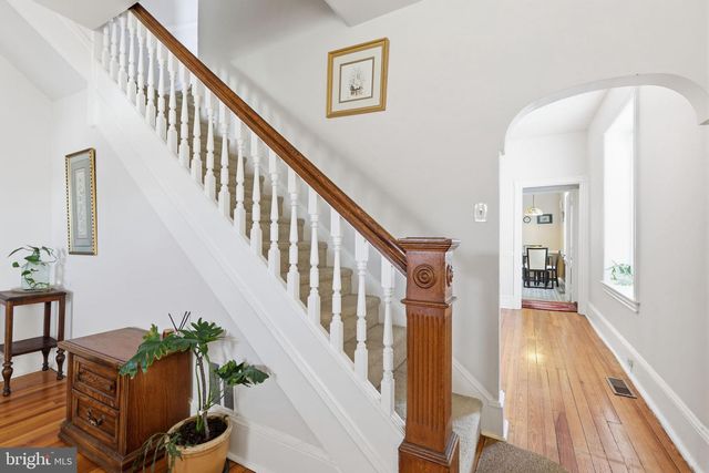 608 WASHINGTON LN, Jenkintown, PA 19046