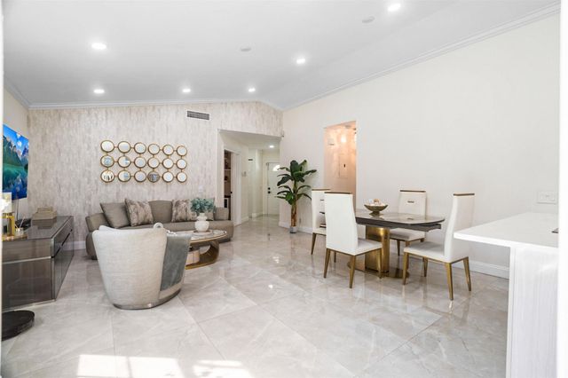 1427 Seagrape Cir, Weston, FL 33326