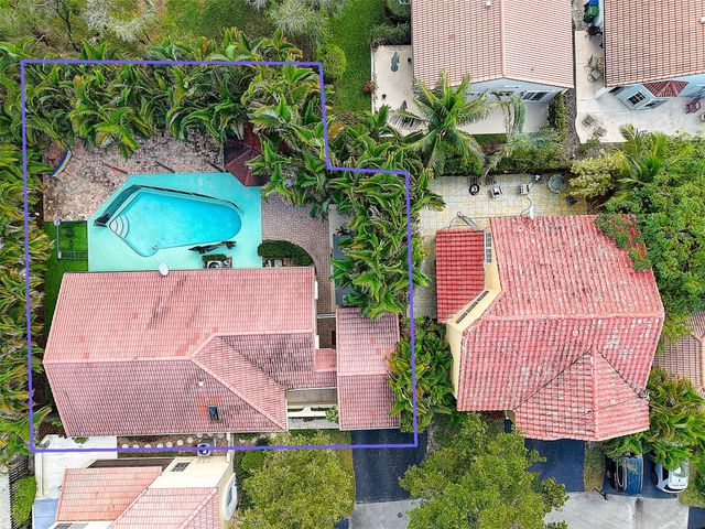 1427 Seagrape Cir, Weston, FL 33326