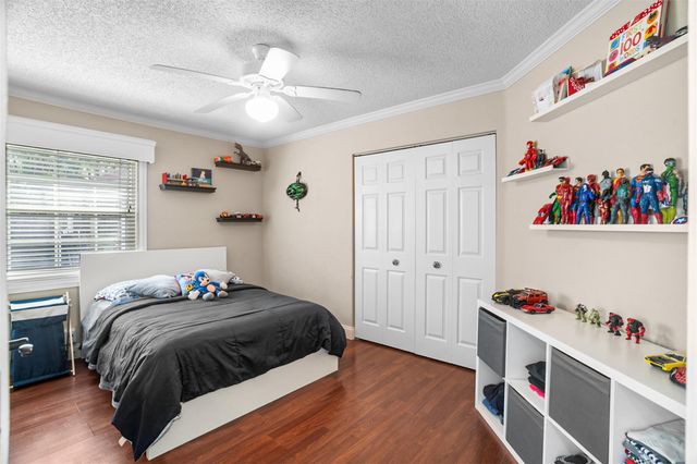 1427 Seagrape Cir, Weston, FL 33326