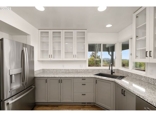 3505 Sw DOSCH Rd, Portland, OR 97239