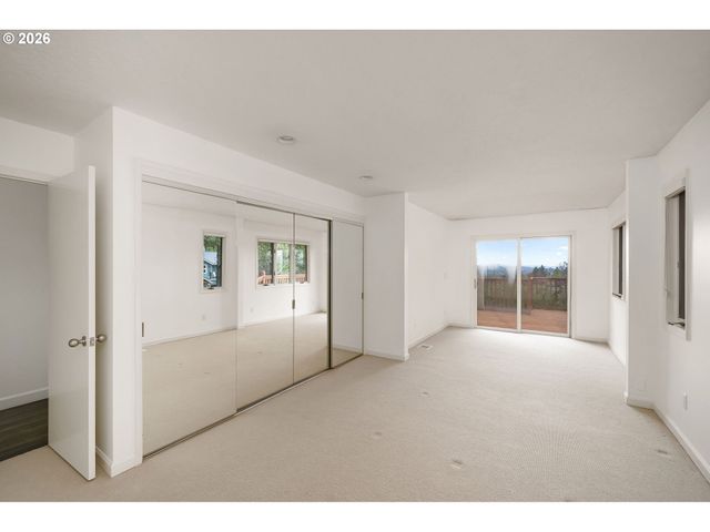 3505 Sw DOSCH Rd, Portland, OR 97239