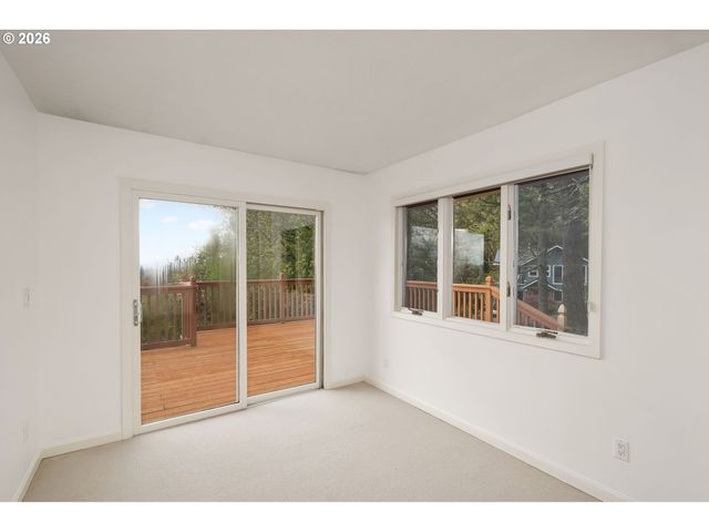 3505 Sw DOSCH Rd, Portland, OR 97239