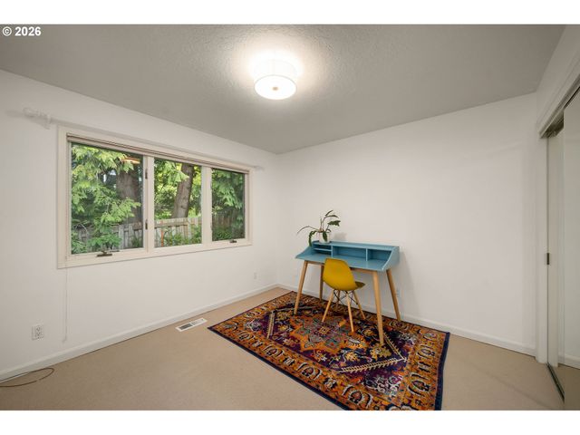 3505 Sw DOSCH Rd, Portland, OR 97239