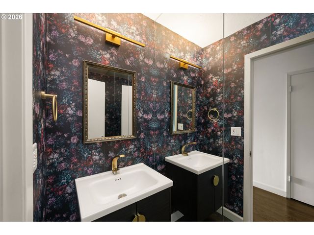 3505 Sw DOSCH Rd, Portland, OR 97239