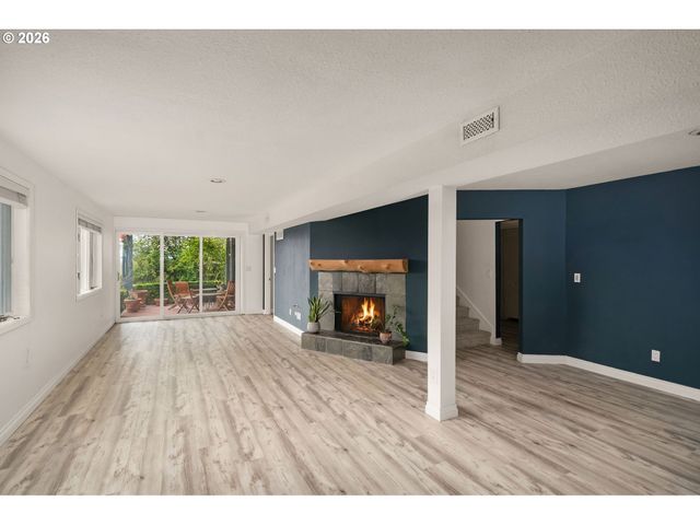 3505 Sw DOSCH Rd, Portland, OR 97239