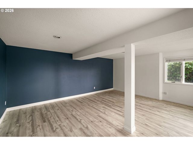 3505 Sw DOSCH Rd, Portland, OR 97239