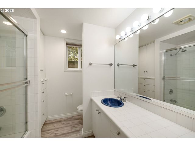 3505 Sw DOSCH Rd, Portland, OR 97239