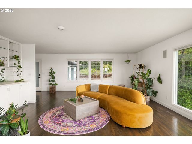 3505 Sw DOSCH Rd, Portland, OR 97239