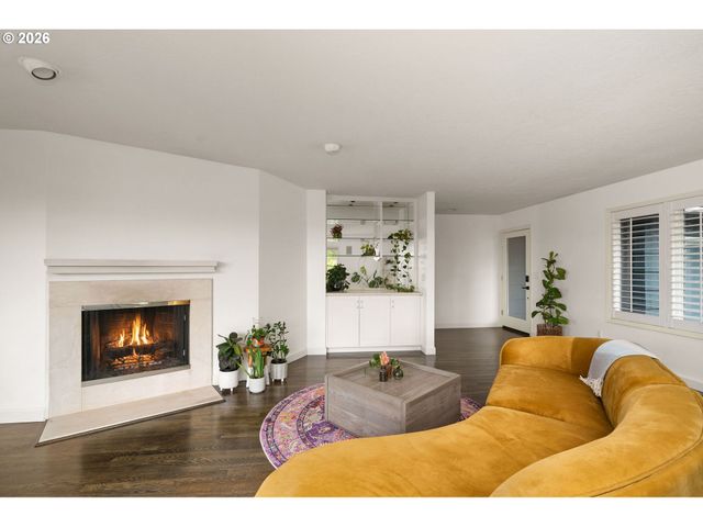 3505 Sw DOSCH Rd, Portland, OR 97239