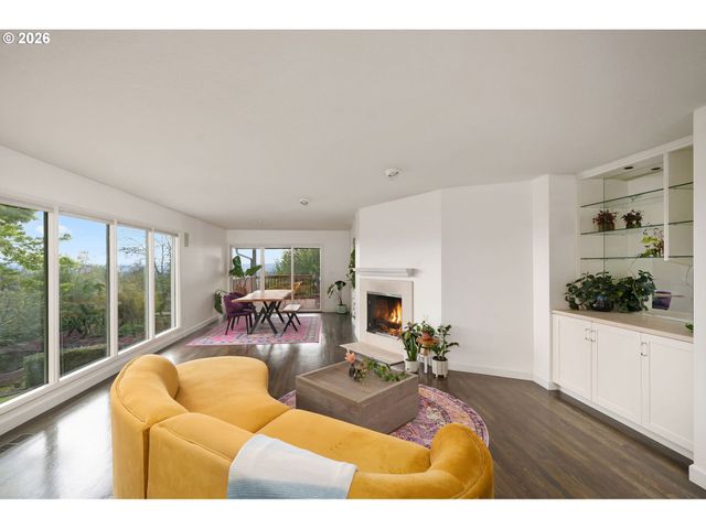 3505 Sw DOSCH Rd, Portland, OR 97239