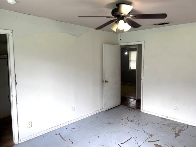 726 Holliday Lane, Duncanville, TX 75116