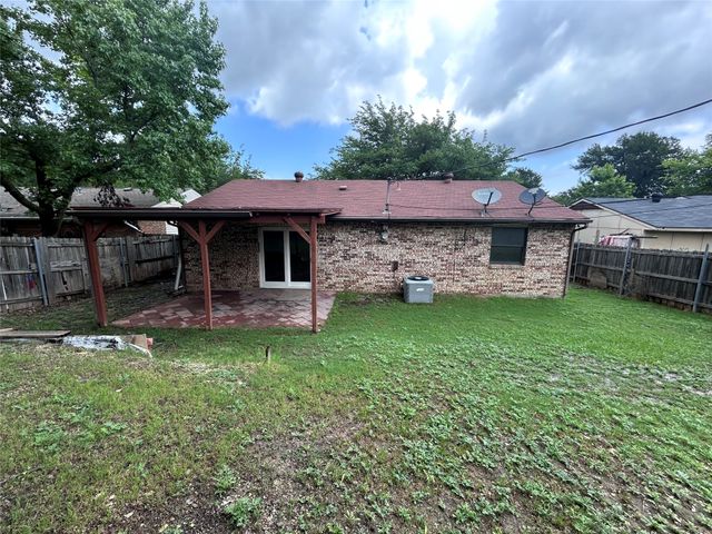 726 Holliday Lane, Duncanville, TX 75116