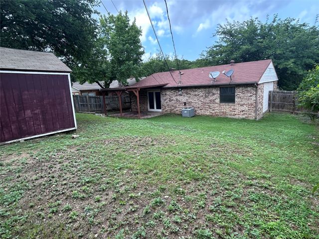 726 Holliday Lane, Duncanville, TX 75116