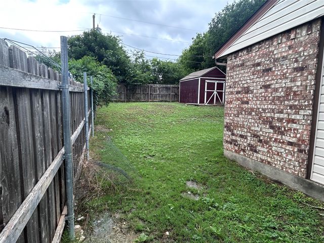 726 Holliday Lane, Duncanville, TX 75116