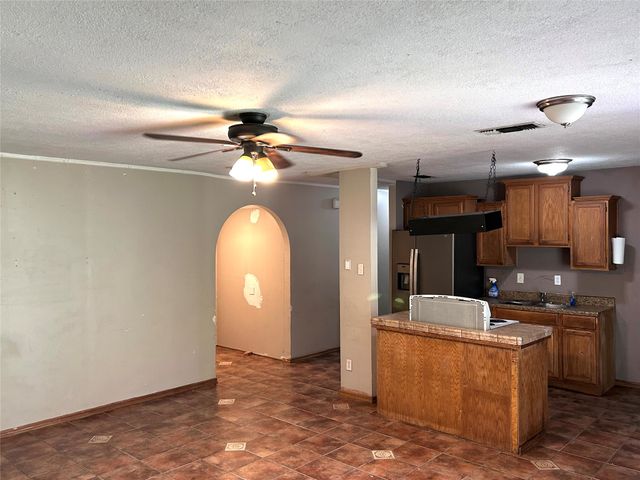 726 Holliday Lane, Duncanville, TX 75116