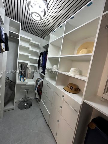 6039 Collins Ave 310, Miami Beach, FL 33140