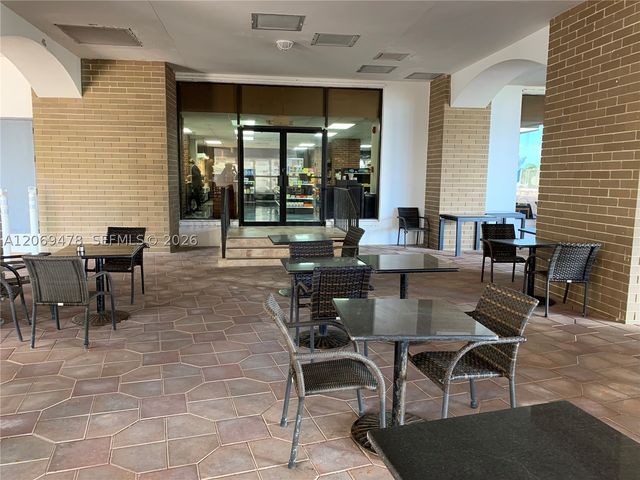 6039 Collins Ave 310, Miami Beach, FL 33140