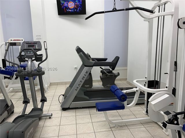 6039 Collins Ave 310, Miami Beach, FL 33140