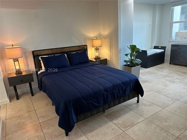 6039 Collins Ave 310, Miami Beach, FL 33140
