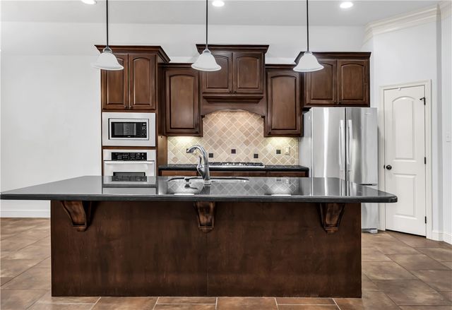 2906 Ascot Court, Bryan, TX 77808