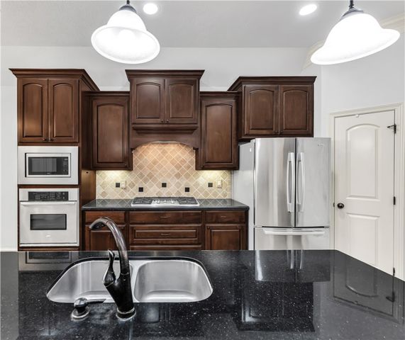 2906 Ascot Court, Bryan, TX 77808