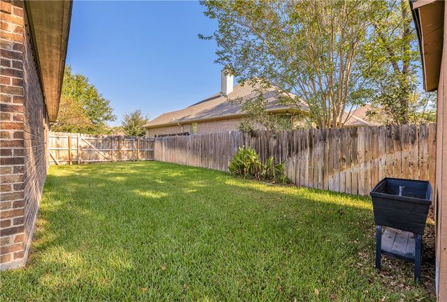 2906 Ascot Court, Bryan, TX 77808