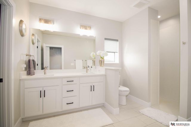 7800 Augustine Avenue, Lincoln, NE 68516