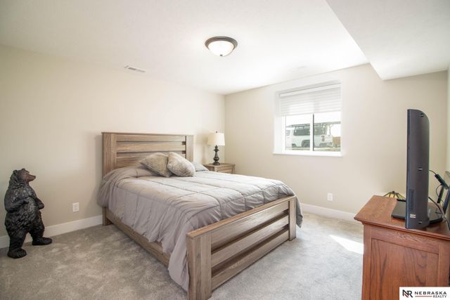 7800 Augustine Avenue, Lincoln, NE 68516