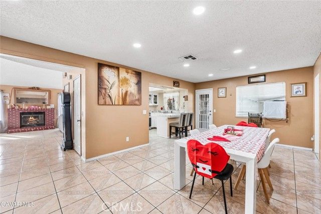 43903 11th, Lancaster, CA 93535