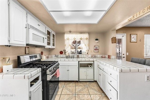 43903 11th, Lancaster, CA 93535