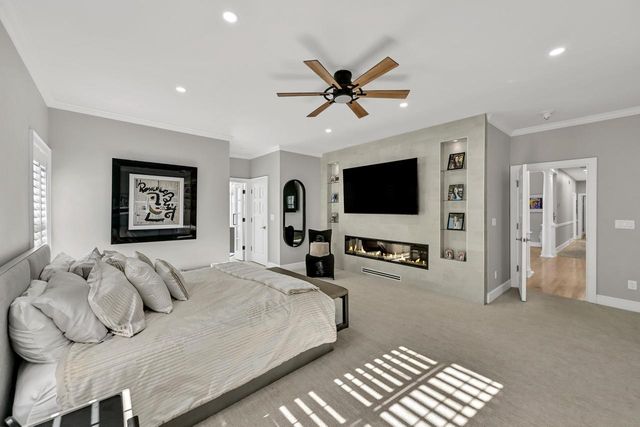 11415 N Stonefield COURT, Mequon, WI 53092