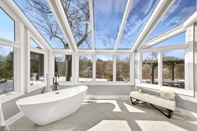 11415 N Stonefield COURT, Mequon, WI 53092