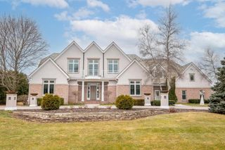 11415 N Stonefield COURT, Mequon, WI 53092