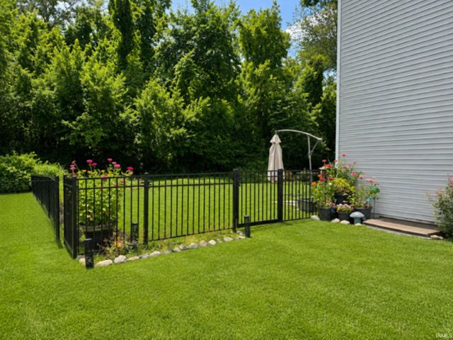 53507 Limerick Drive, South Bend, IN 46628