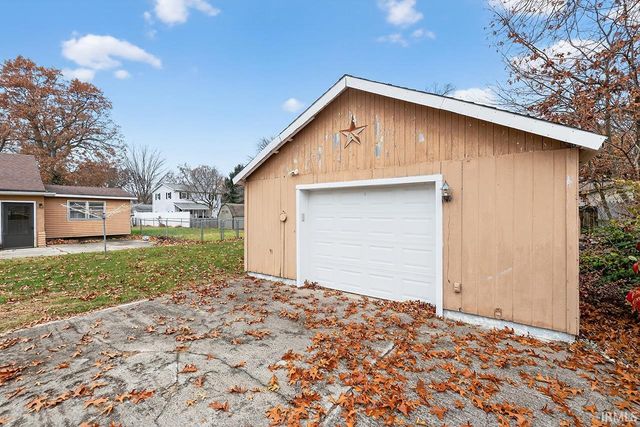 22747 Lake Shore Drive, Elkhart, IN 46514
