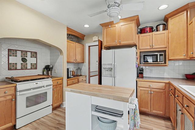 2216 Adams Boulevard, Saginaw, MI 48602