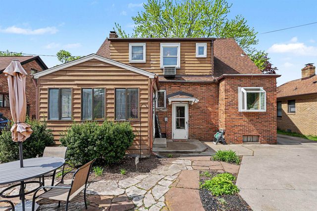 2216 Adams Boulevard, Saginaw, MI 48602