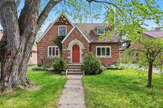2216 Adams Boulevard, Saginaw, MI 48602