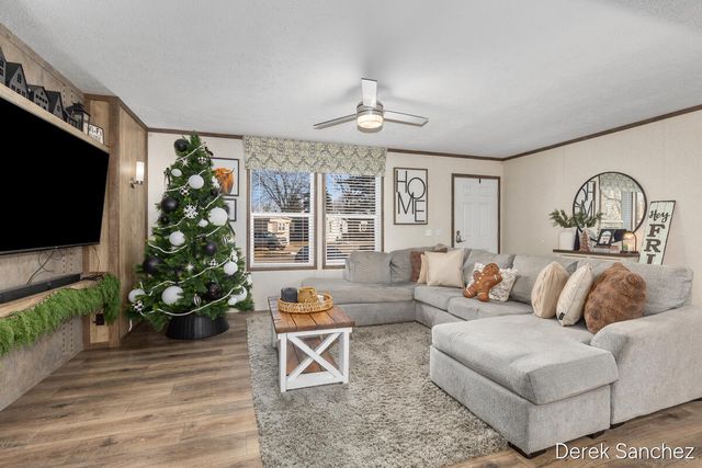 7296 W Maize Drive, Belmont, MI 49306