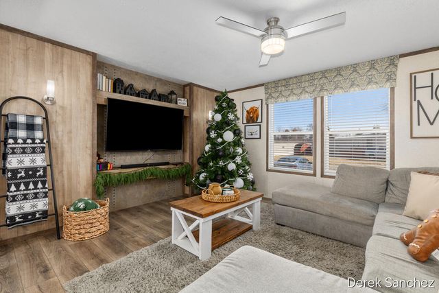 7296 W Maize Drive, Belmont, MI 49306