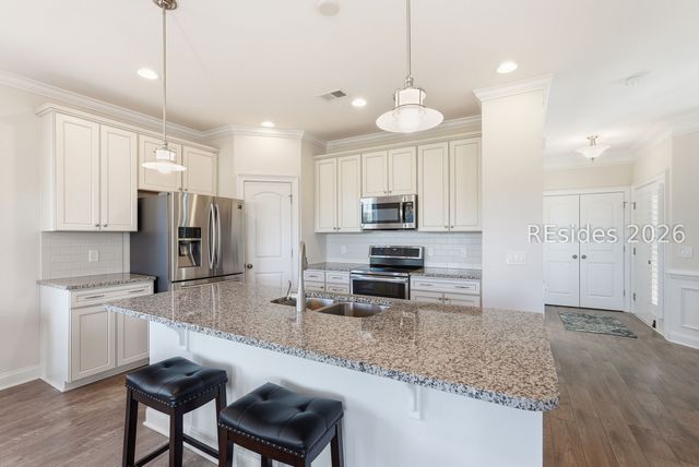 4 Carlen Cv, Hilton Head Island, SC 29926