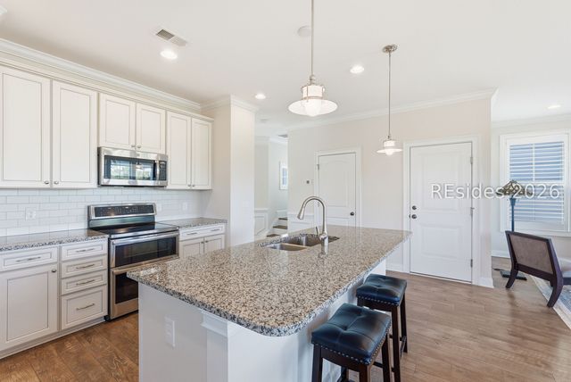 4 Carlen Cv, Hilton Head Island, SC 29926