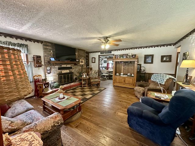 231 N Olive Street, Marshfield, MO 65706